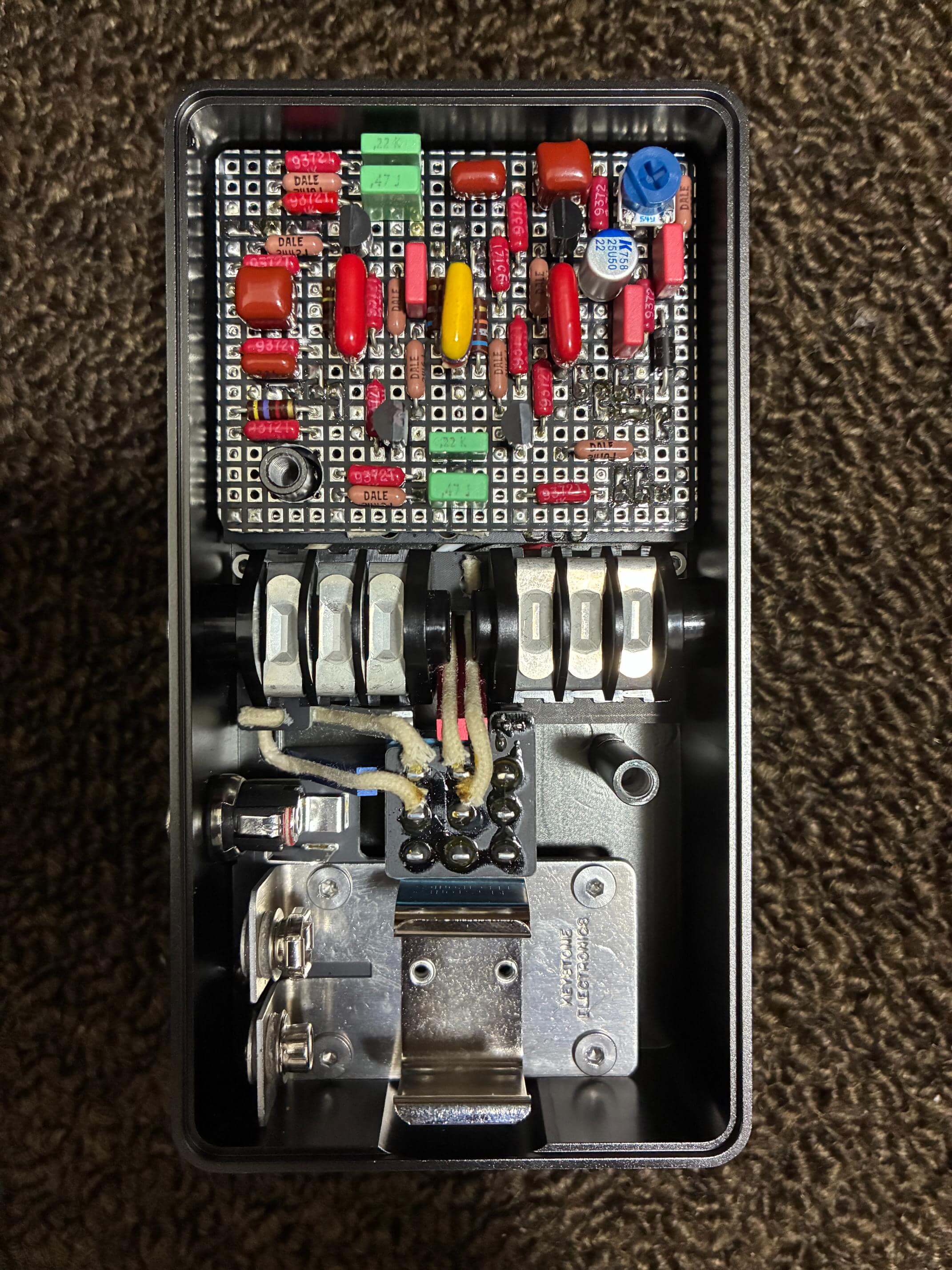 オルタナ系ディストーション】Phantom EVR Cliffs レビュー│機材沼へ