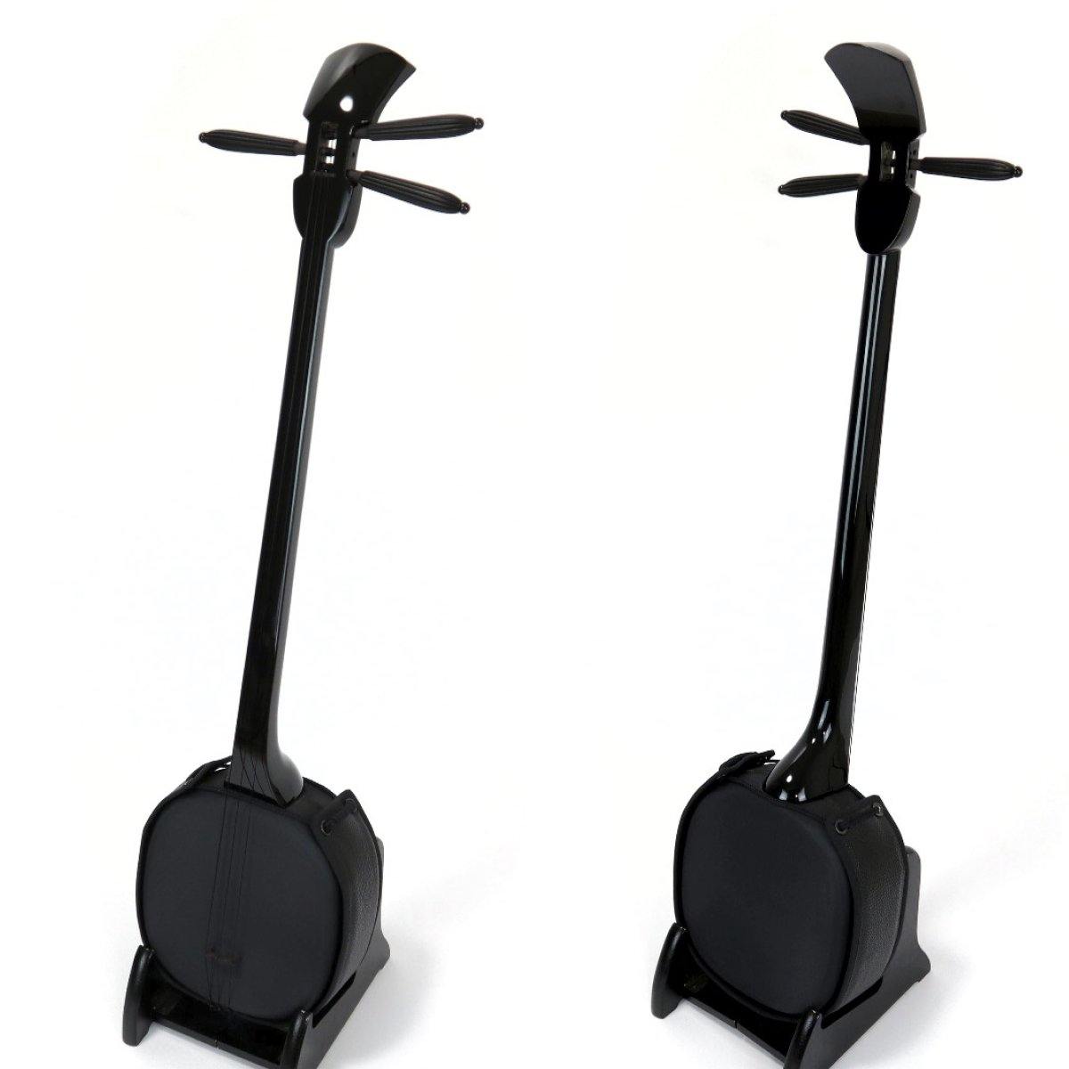 真壁型 黒塗り オールブラックデザイン三線 – 米須三線店