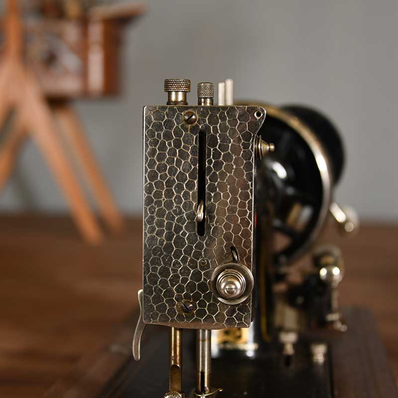 ドイツ製 VESTA 手回しミシン /SM-46C – 神戸アンティークウェアハウス