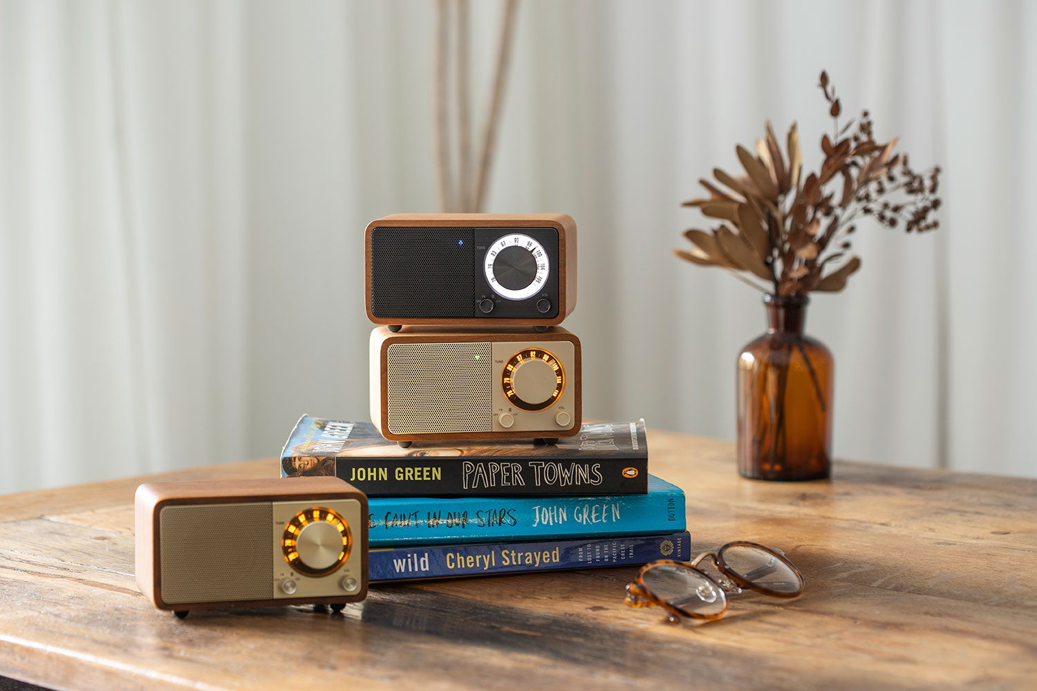 Sangean WR-301に新色チェリー/ダークグレーがラインナップに追加