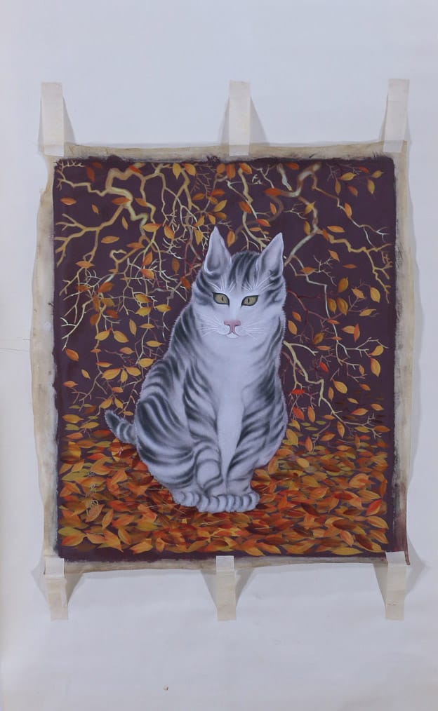 落葉に猫（まくり・未表装）日本画｜新・古美術 高美堂（こうびどう