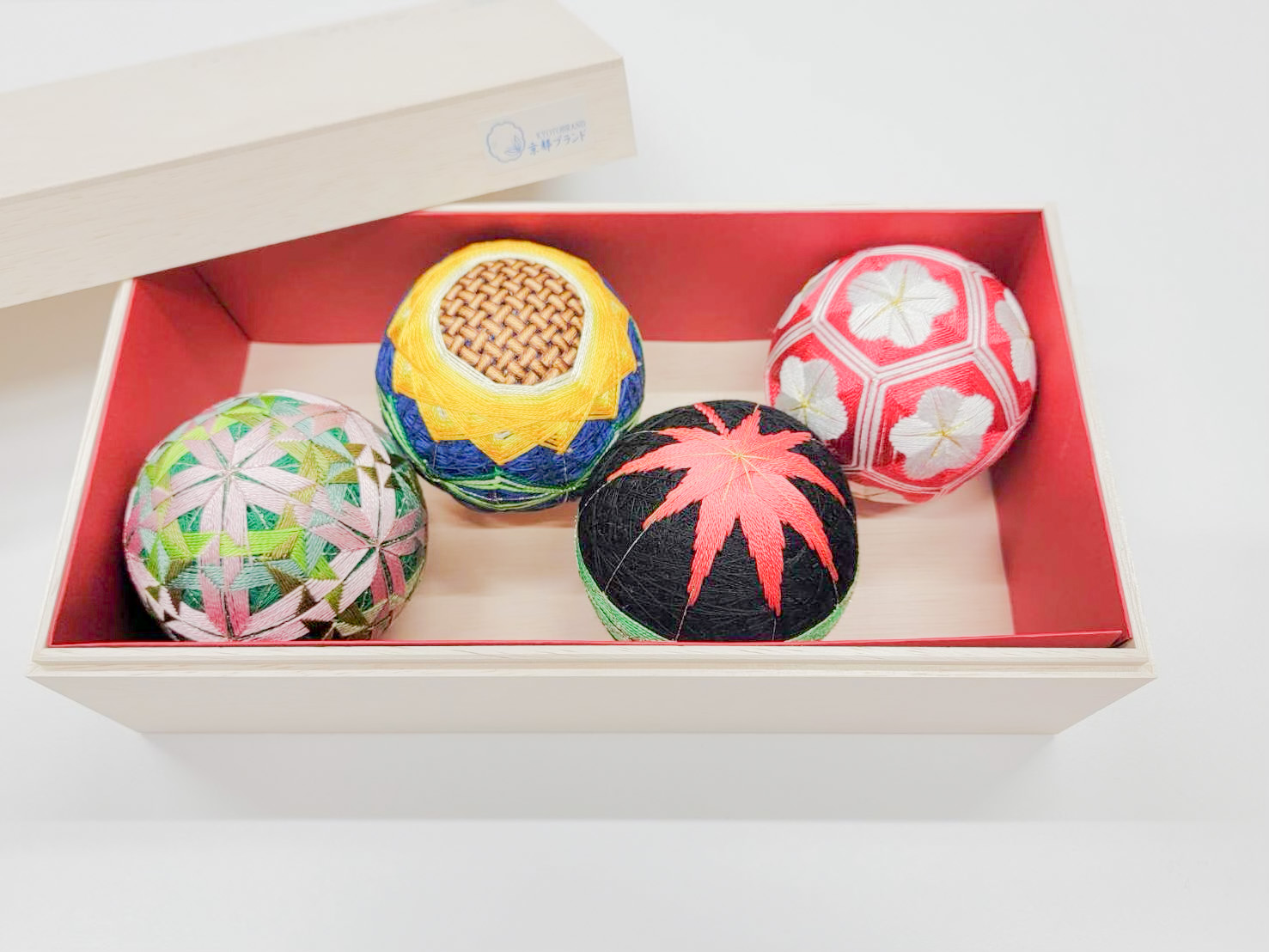 京てまり | 日本の伝統工芸を大切に | （株）京都ブランド