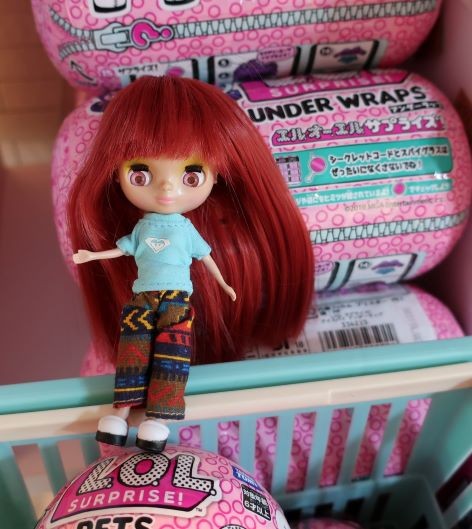 おー！これは発見!(^^)!プチブライスの靴にLOLのサイズがぴったりだっ