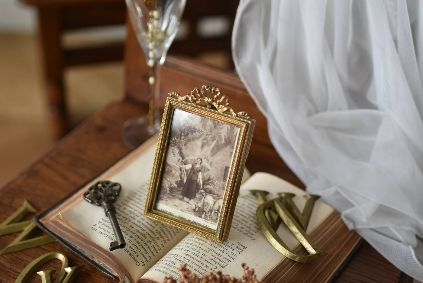 フォトフレーム.リボン3 フランス アンティーク 卓上ディスプレイ