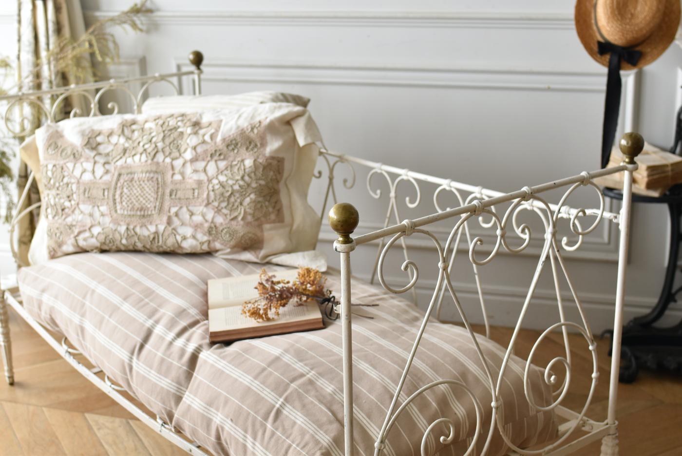 フランスアンティーク家具 アイアンベビーベッド フレンチソファ