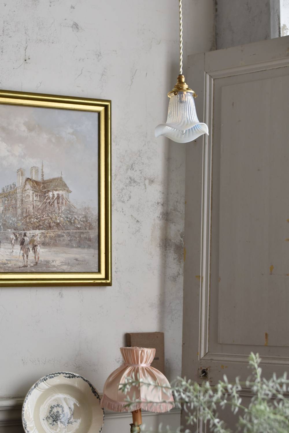 ガラスシェードランプ.オパールセントガラス フランスアンティーク照明