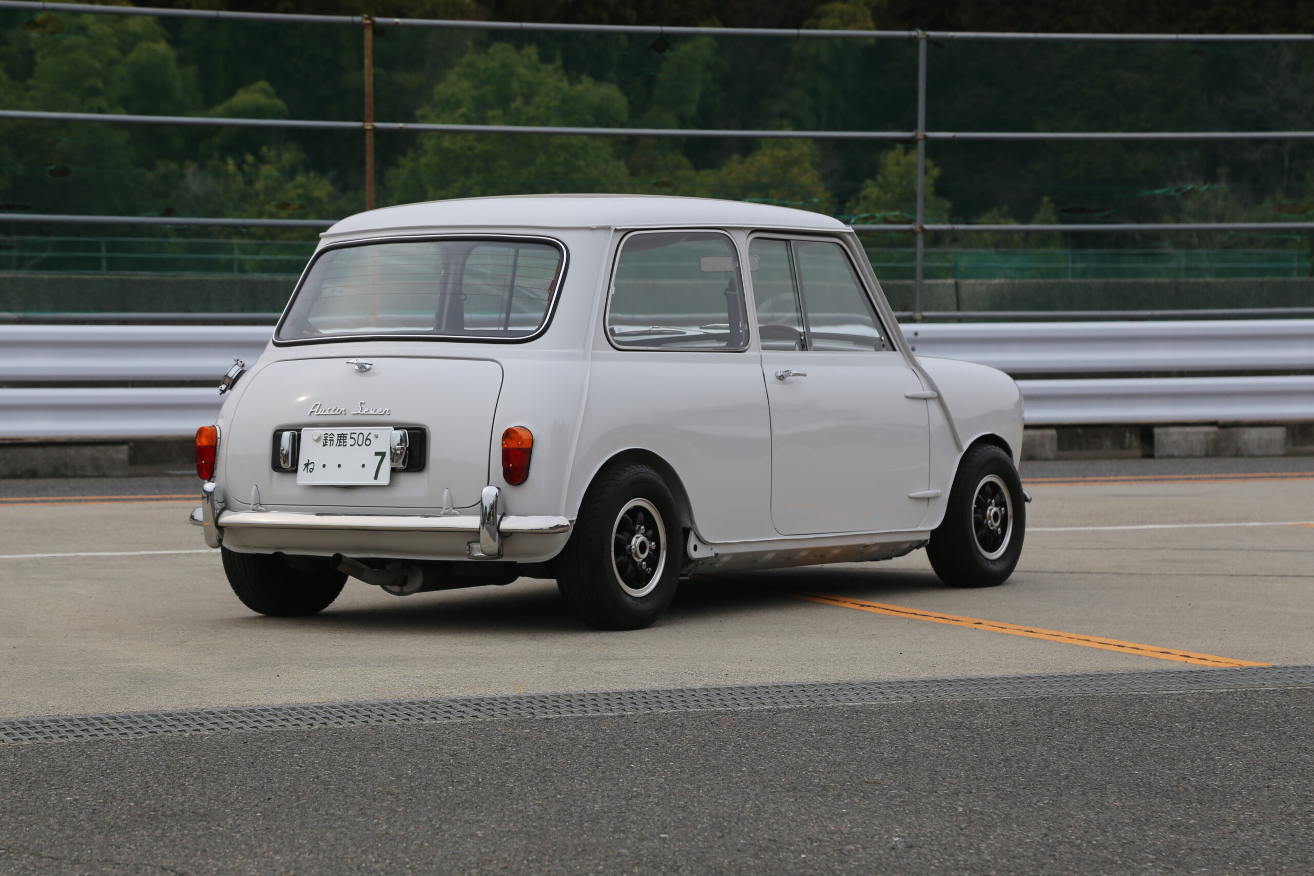 クラシックスタイルで行こう！】MINI COOPER 1.3i MKI Style | LOVE MINI