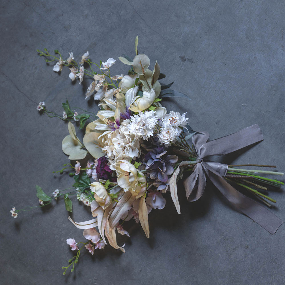 アーティフィシャルフラワー ホワイト×ベージュの華やかブーケ