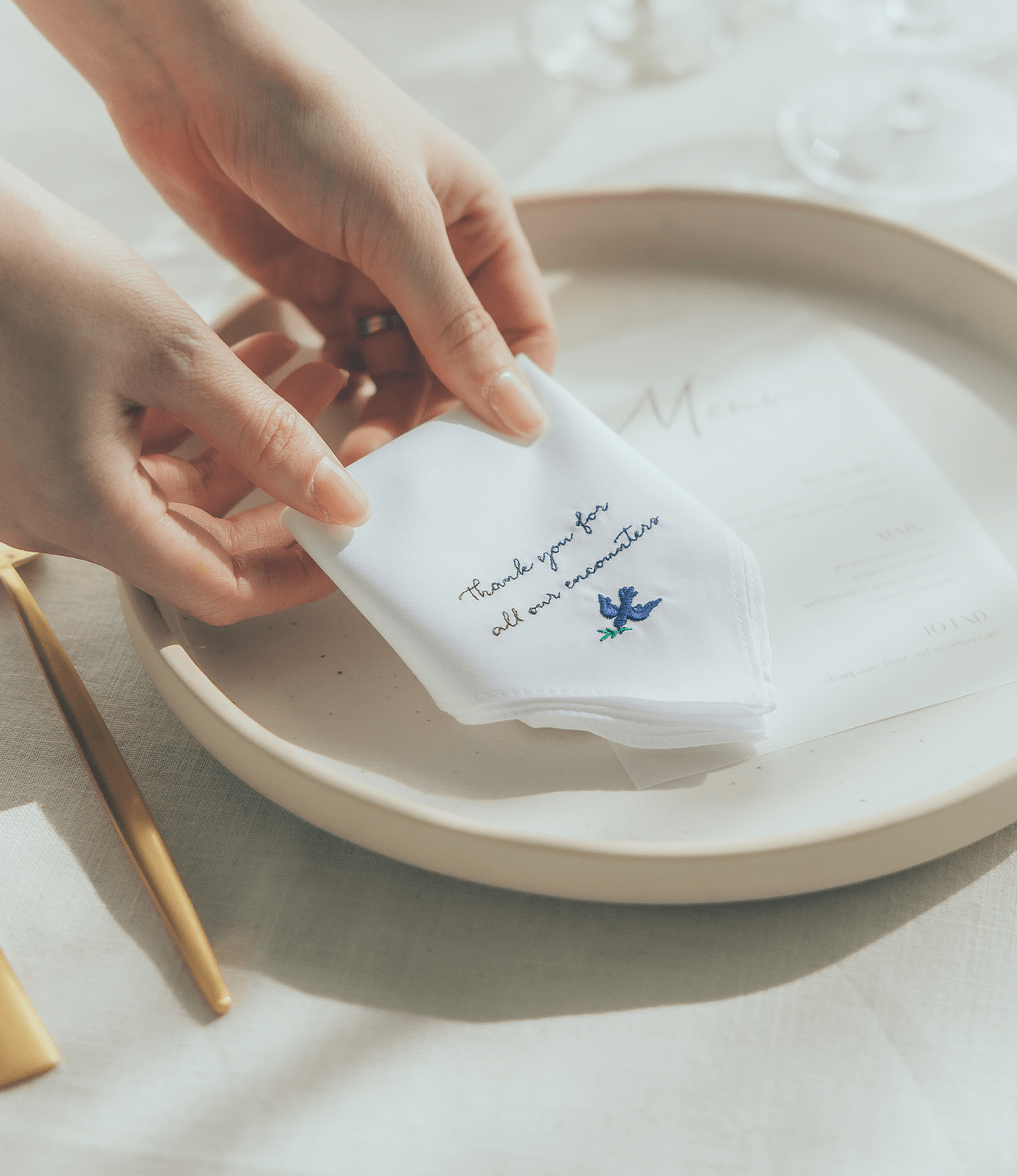 マヌ（MANU）｜お名前刺繍のハンカチ販売