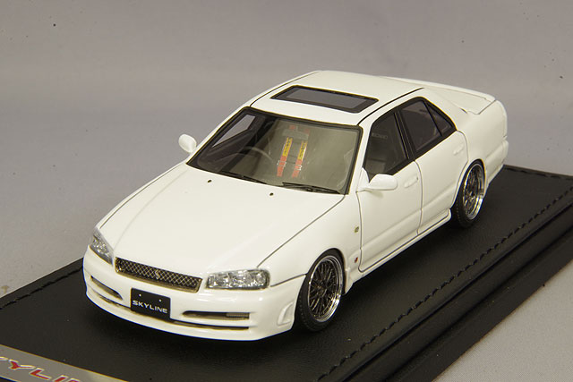 イグニッションモデル 1/43 日産 スカイライン 25GT ターボ (ER34