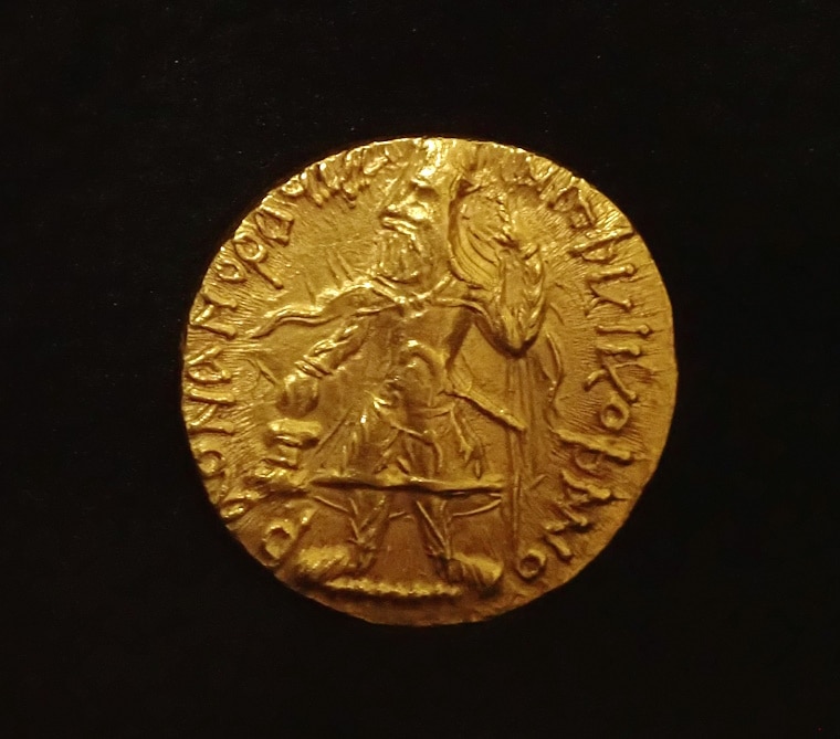 古代インド、クシャン朝、カニシカ王のディナールR | アンティーク