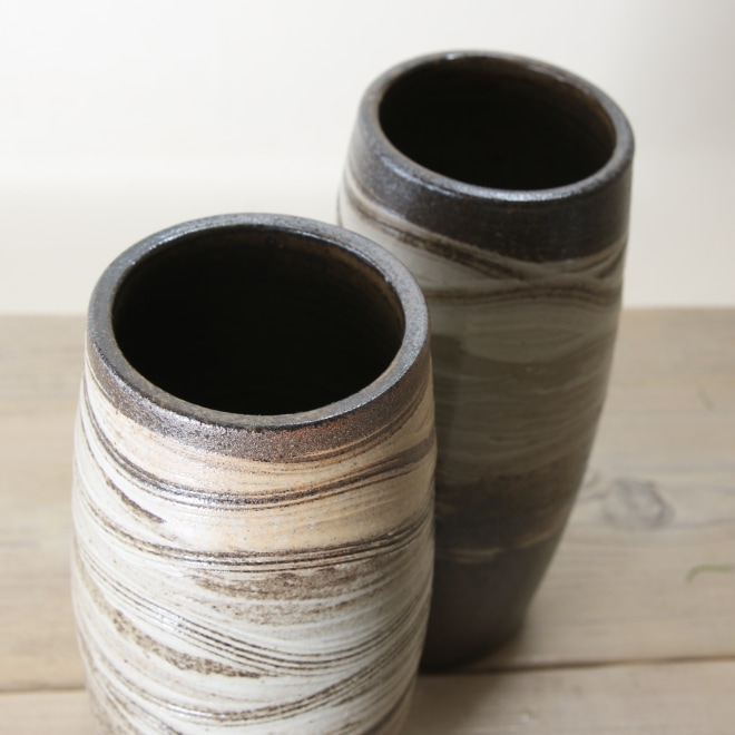 益子焼｜【益子焼】 対の花器 炭化焼無地 花入れ 丸筒花瓶 白クシ目