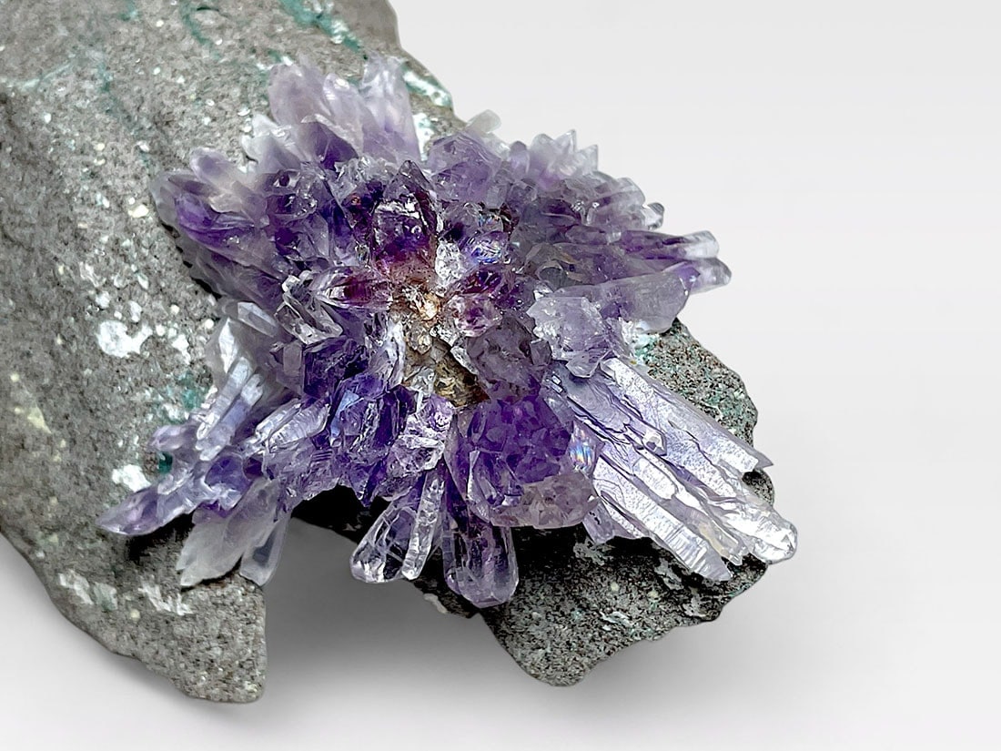 ブラジル産 フラワーアメジスト 母岩付き