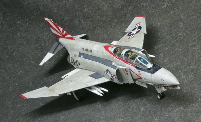 1/48 マクダネル・ダグラス F-4B ファントムII 完成品｜艦船模型の販売