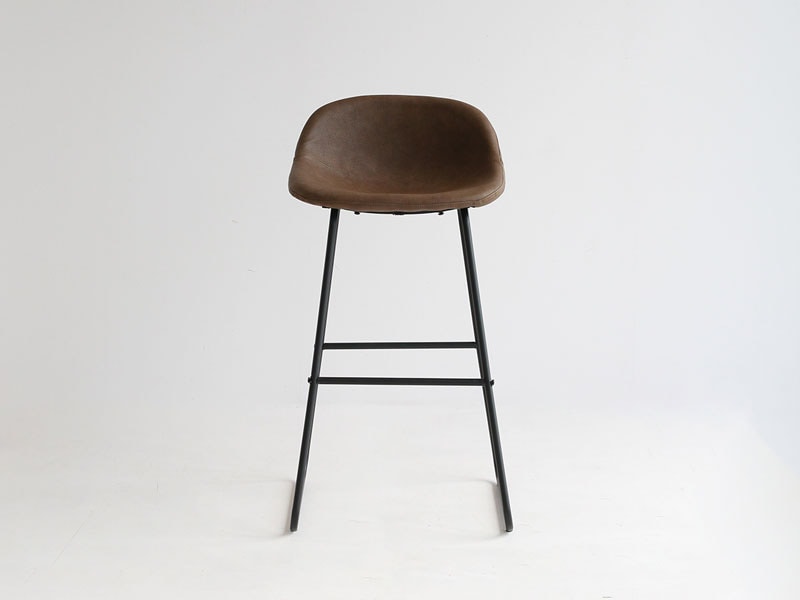 ミッドセンチュリーな雰囲気のカウンターチェア｜ソフトレザーと