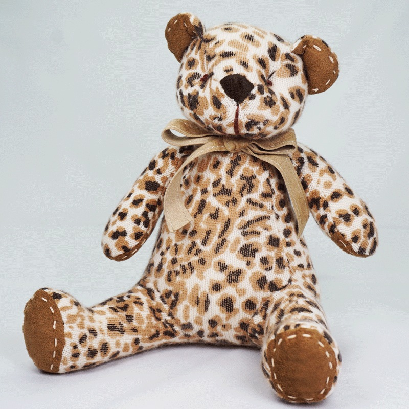 高級カシミヤ製テディベア。ヒョウ柄のレオ・キッドベア【24cm