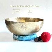 ニュームーンシンギングボウル／7メタル【Φ22.5cm】【G】サンタ