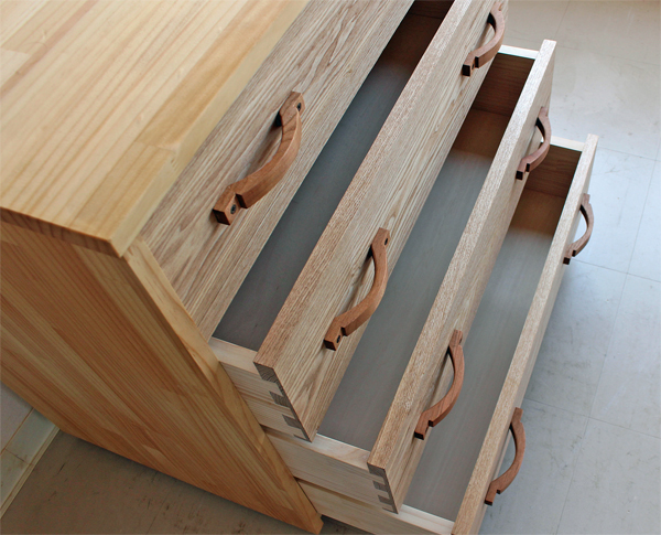 押入れから脚光へ！予想を超えた”4段チェスト” | 木工教室ブログ-福岡