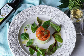 おしゃれな料理に決まる！サンド色のディナープレート