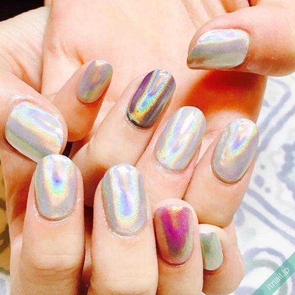 美しい輝きに夢中！人気のユニコーンネイルが気になる｜Infoseekニュース