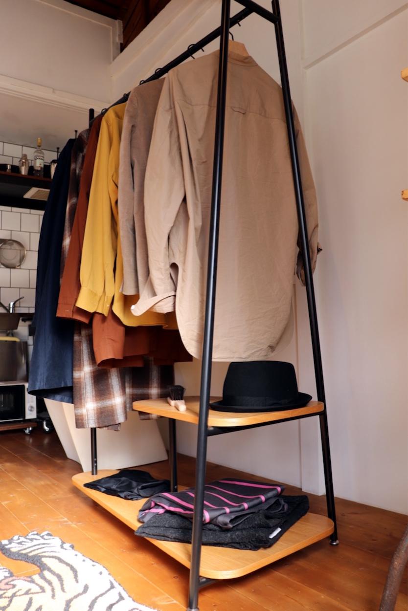 このハンガーラック一つでリビングはアパレルショップのように華やぐの