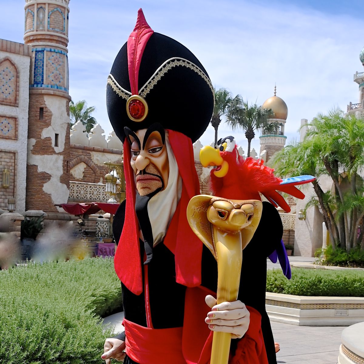 ジーニー、アブー、ジャファーが噴水に登場！東京ディズニーシー