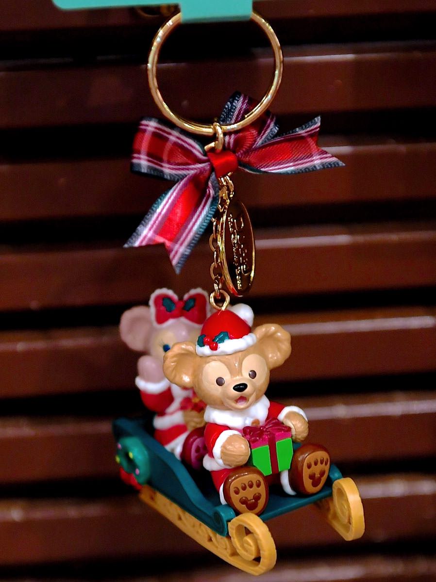 サンタコスチュームのダッフィー！東京ディズニーシー“ダッフィーの