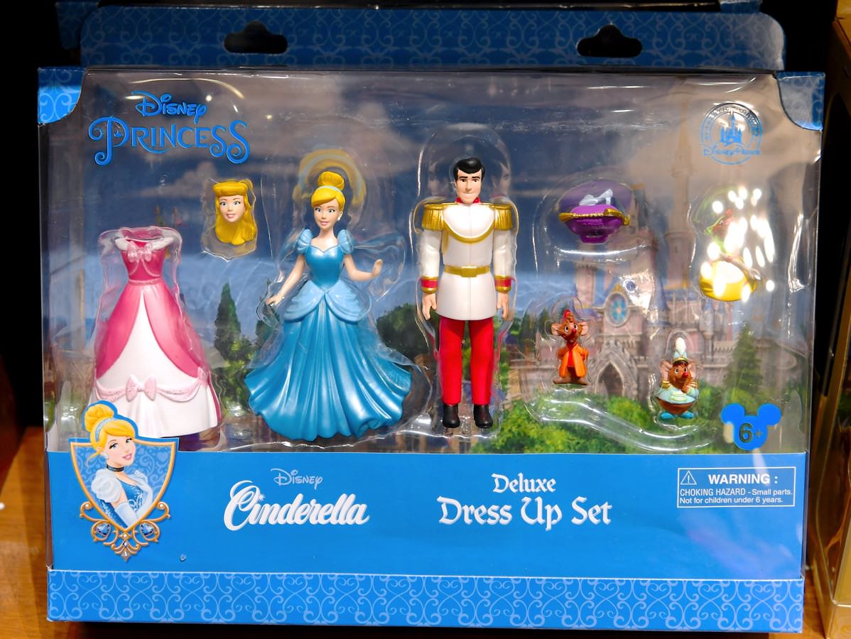 プリンセスたちをかわいくお着替え！東京ディズニーランド デラックス