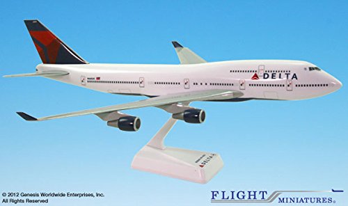 Amazon.co.jp: Boeing 747-400 デルタ航空 1/200スケールモデル : おもちゃ