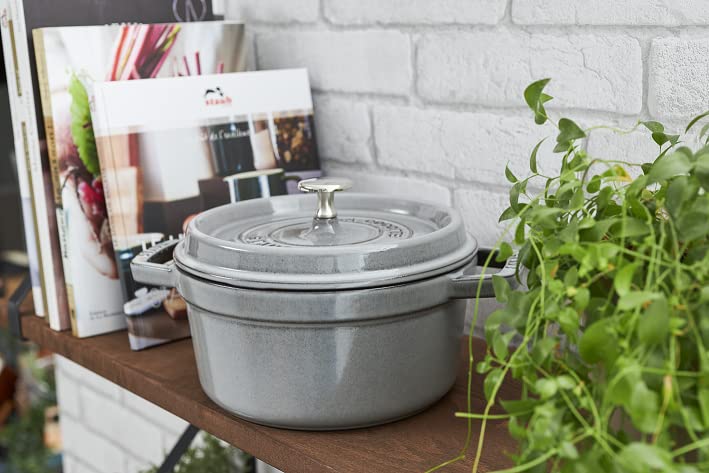 Amazon.com: Staub 1003926 Cast Iron Roaster/Cocotte, Round 28 cm