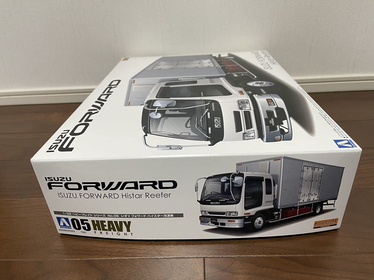 Amazon | アオシマ いすゞ フォワード ハイスター冷凍車 1/32 ヘビー