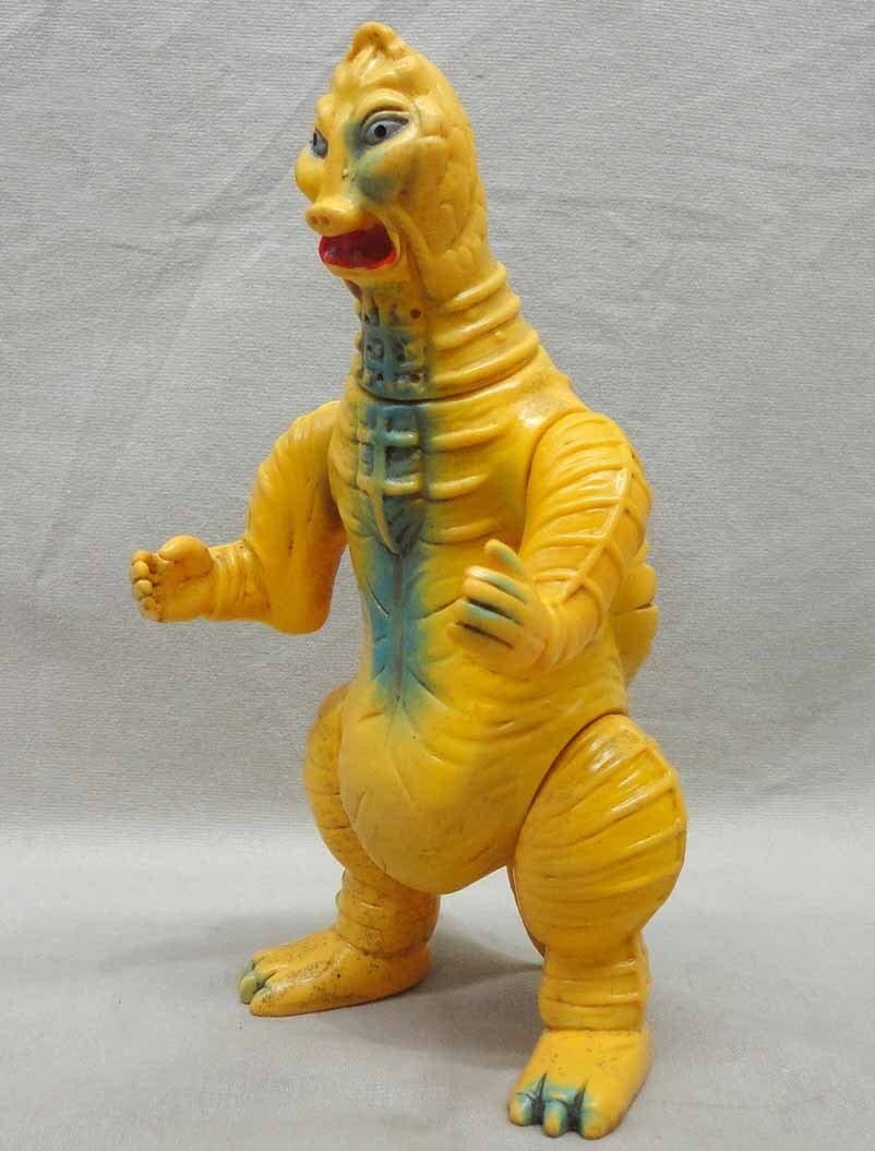 Amazon.co.jp: ブルマァク バニラ ソフビ 当時物 怪獣 マルサン : おもちゃ