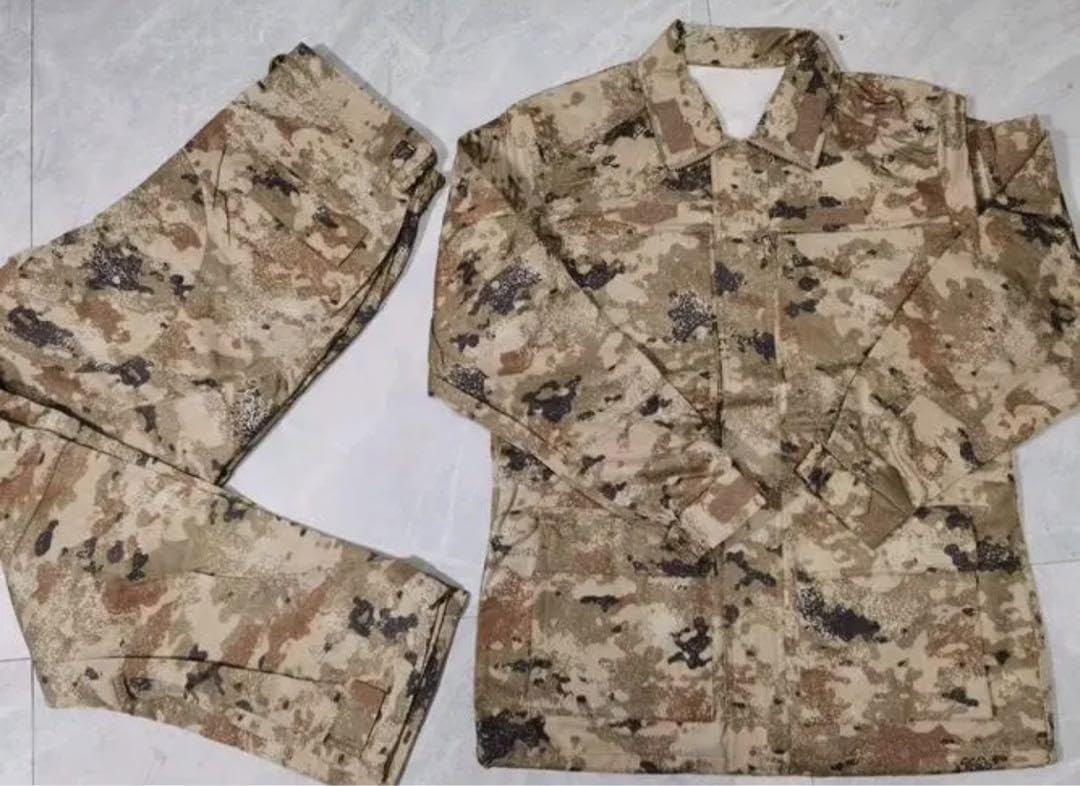 Amazon | 国内 実物中国軍最新型21式荒漠星空迷彩戦闘服上下セット