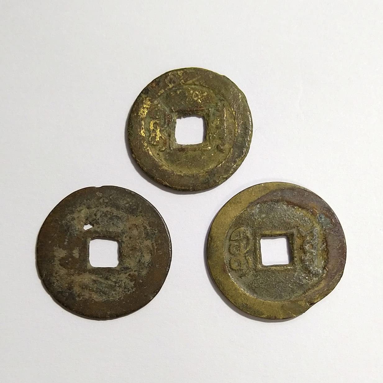 Amazon.co.jp: 古銭 輸入銭 (乾隆通宝 道光通宝 喜慶通宝) 銅銭 3種 3