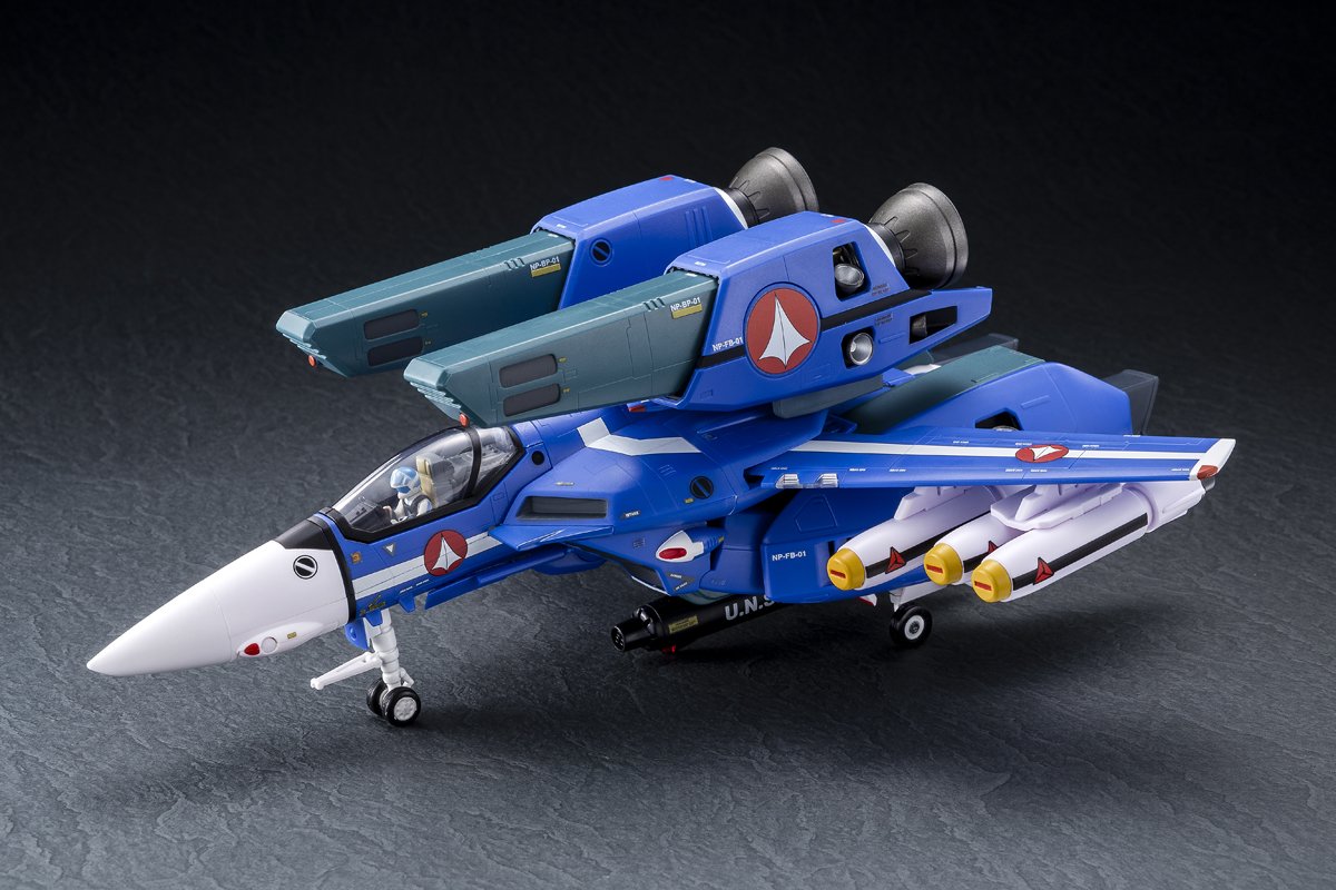Amazon.co.jp: 超時空要塞マクロス 1/60完全変形 VF-1J スーパー
