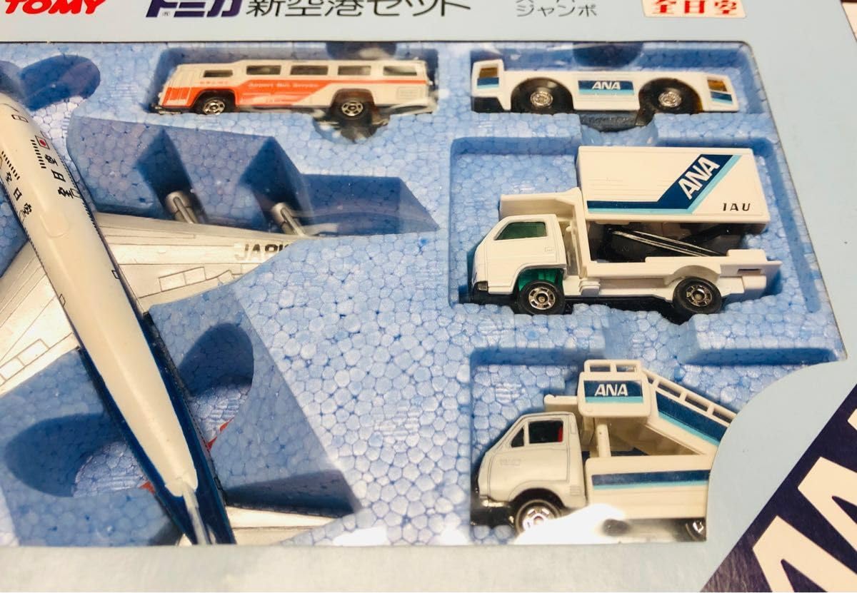 Amazon.co.jp: ミニカー トミカ新空港セット スーパージャンボ 全日空