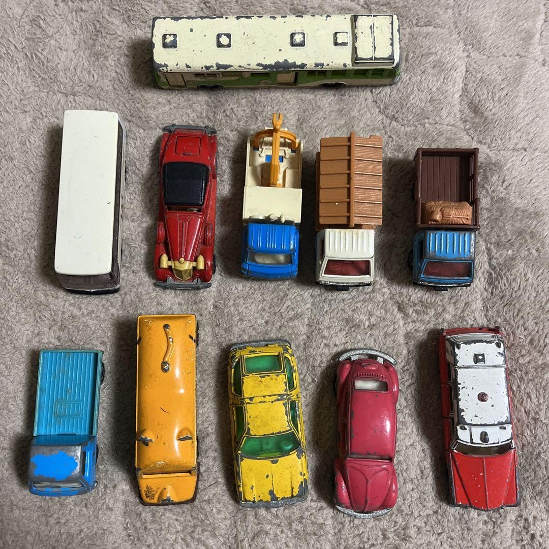 Amazon.co.jp: 日本製 トミカ 11個 セット ジャンク : おもちゃ