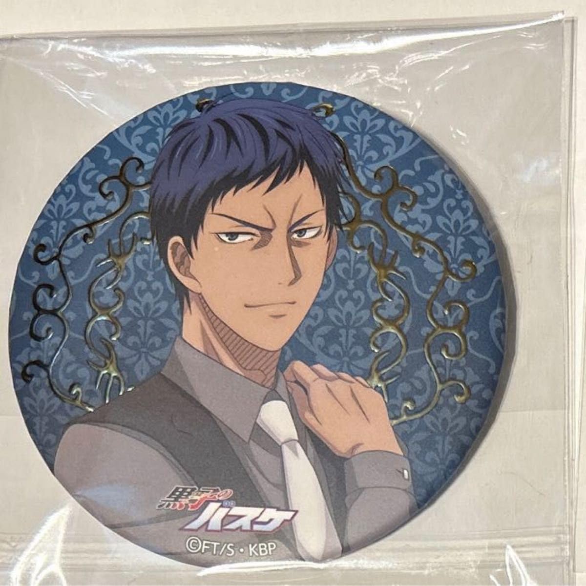 Amazon.co.jp: 黒子のバスケ 中外鉱業 JF2024 箔押し缶バッジ 青峰大輝