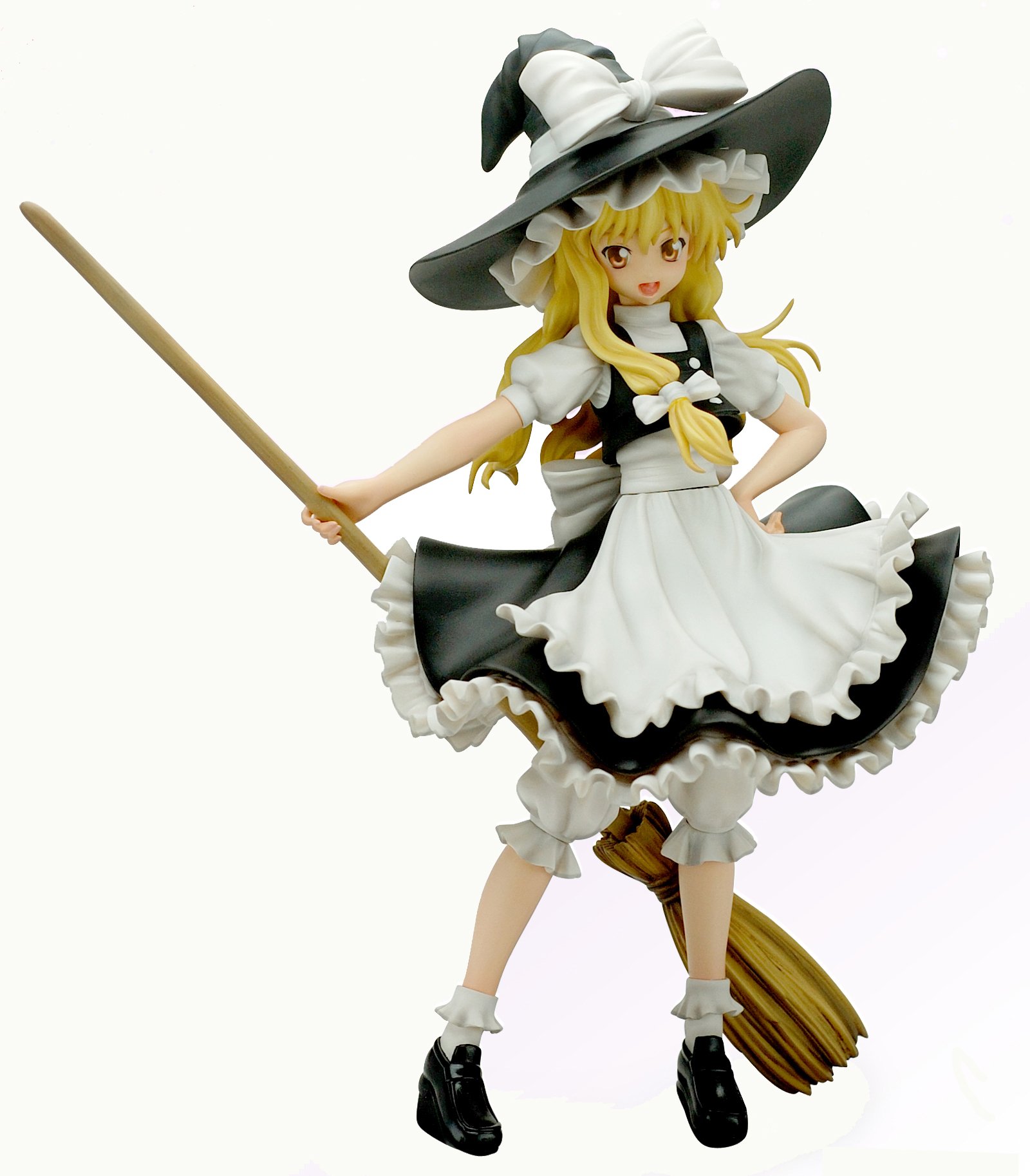 Amazon | 東方プロジェクト 普通の魔法使い 霧雨 魔理沙 (1/8スケール