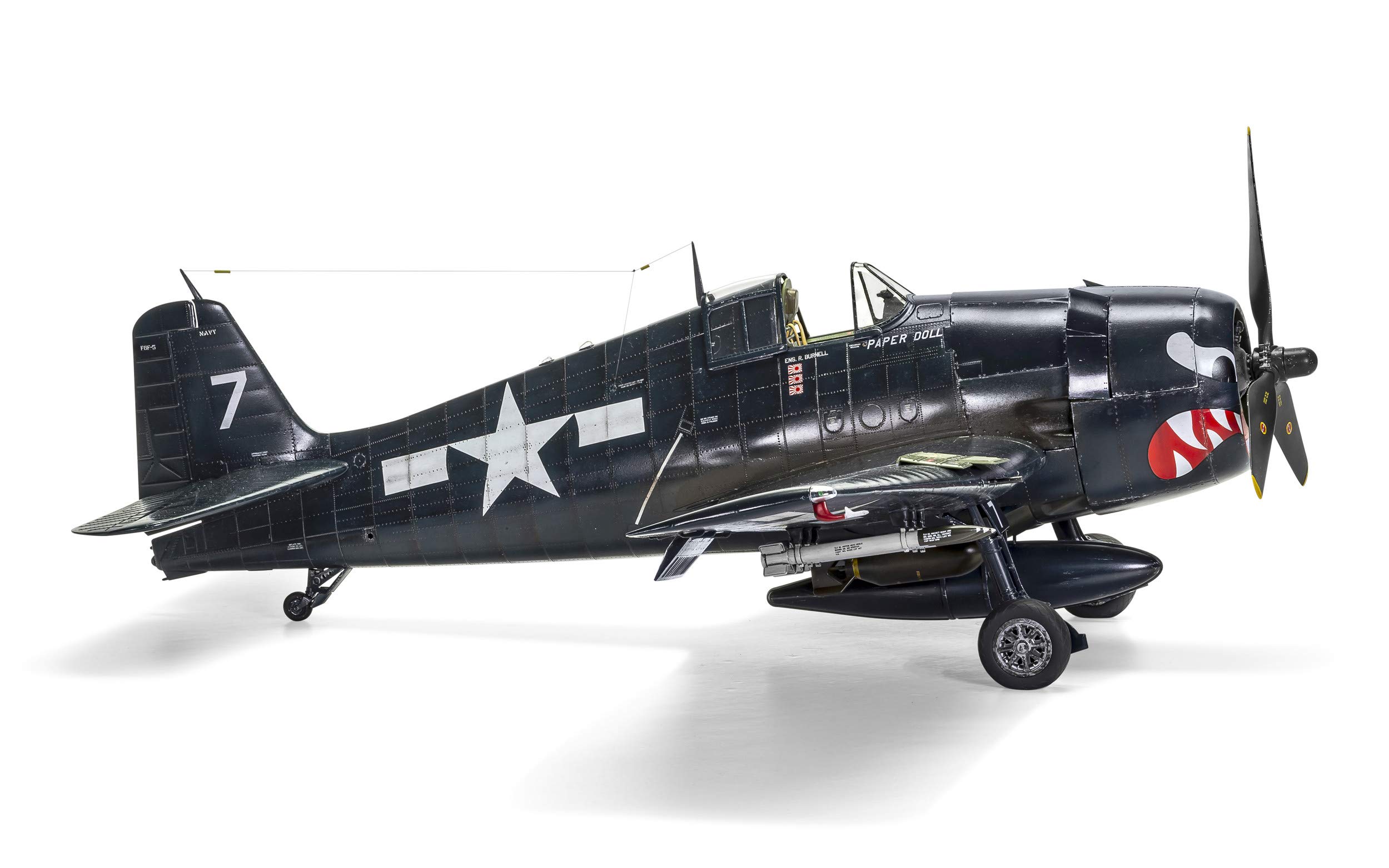 Amazon.com: Airfix Grumman F6F-5 Hellcat 1:24 WWII Military