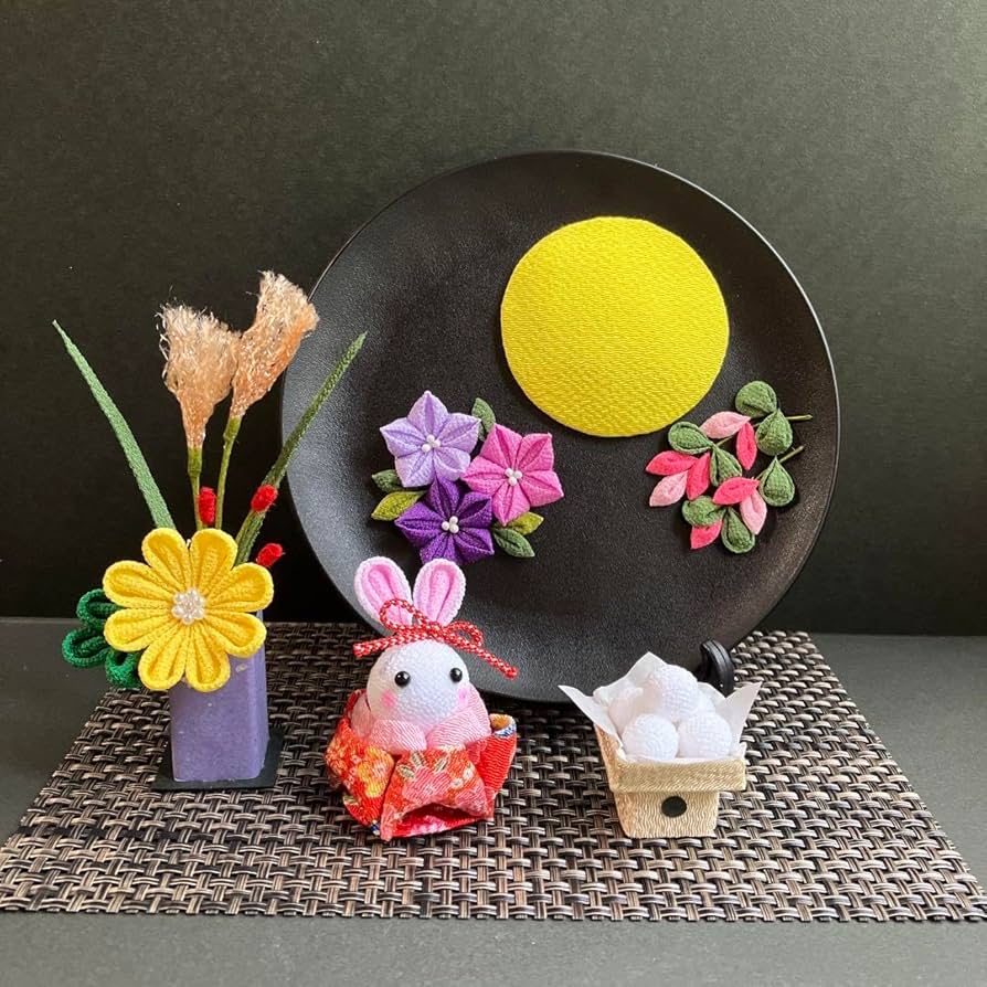 Amazon.co.jp: つまみ細工 ちりめん細工 うさぎのお月見 No.02 : おもちゃ