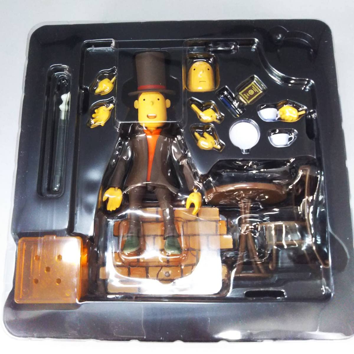 Amazon.co.jp: リボルテックヤマグチ No.86 レイトン教授と永遠の歌姫