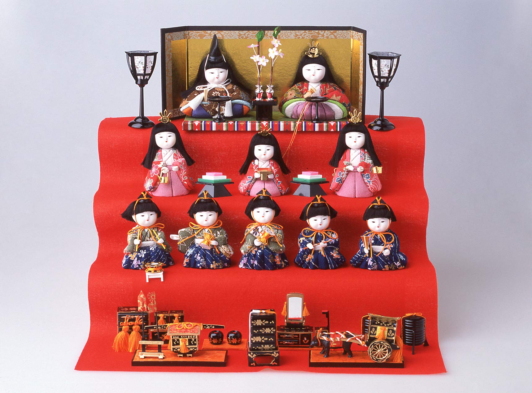 Amazon.co.jp: 酒井産業 ひな飾り 3段組立式 コンパクト ミニサイズ