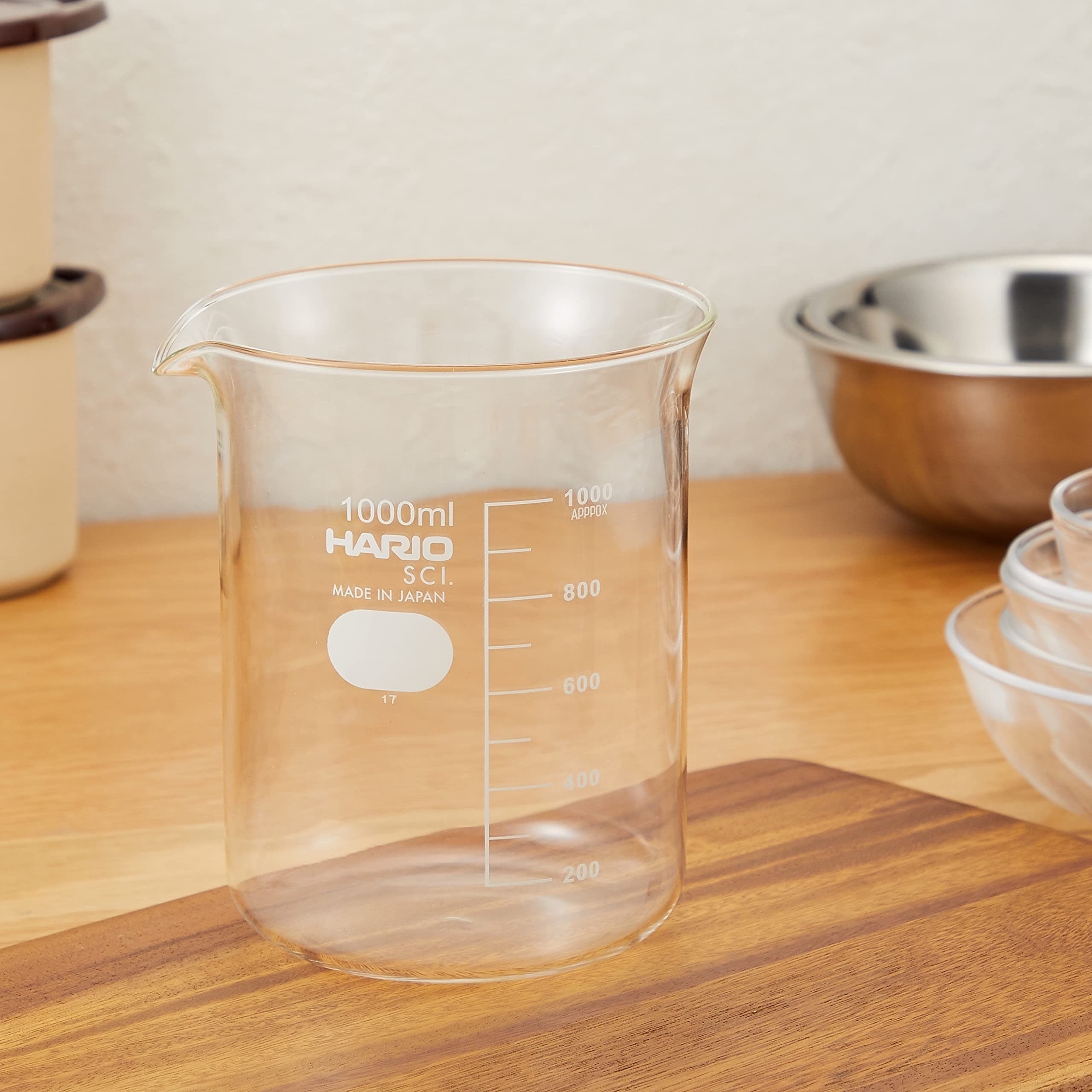 Amazon.co.jp: HARIO(ハリオ)ビーカー 1000ml 日本製 B-1L-H32 : 産業