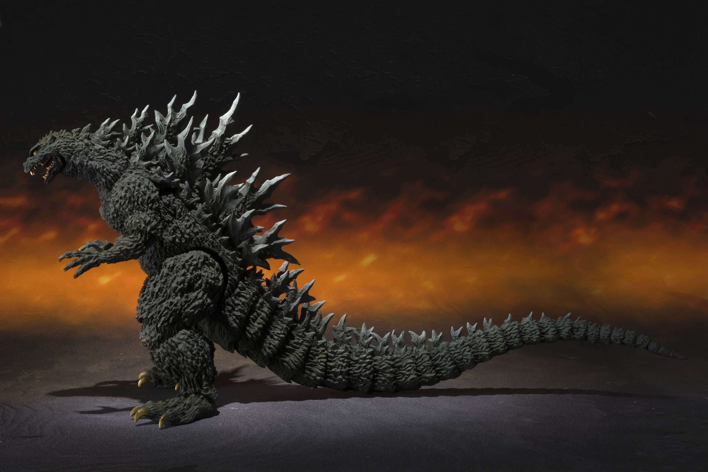 Amazon.co.jp: S.H.MonsterArts ゴジラ2000ミレニアム Special Color