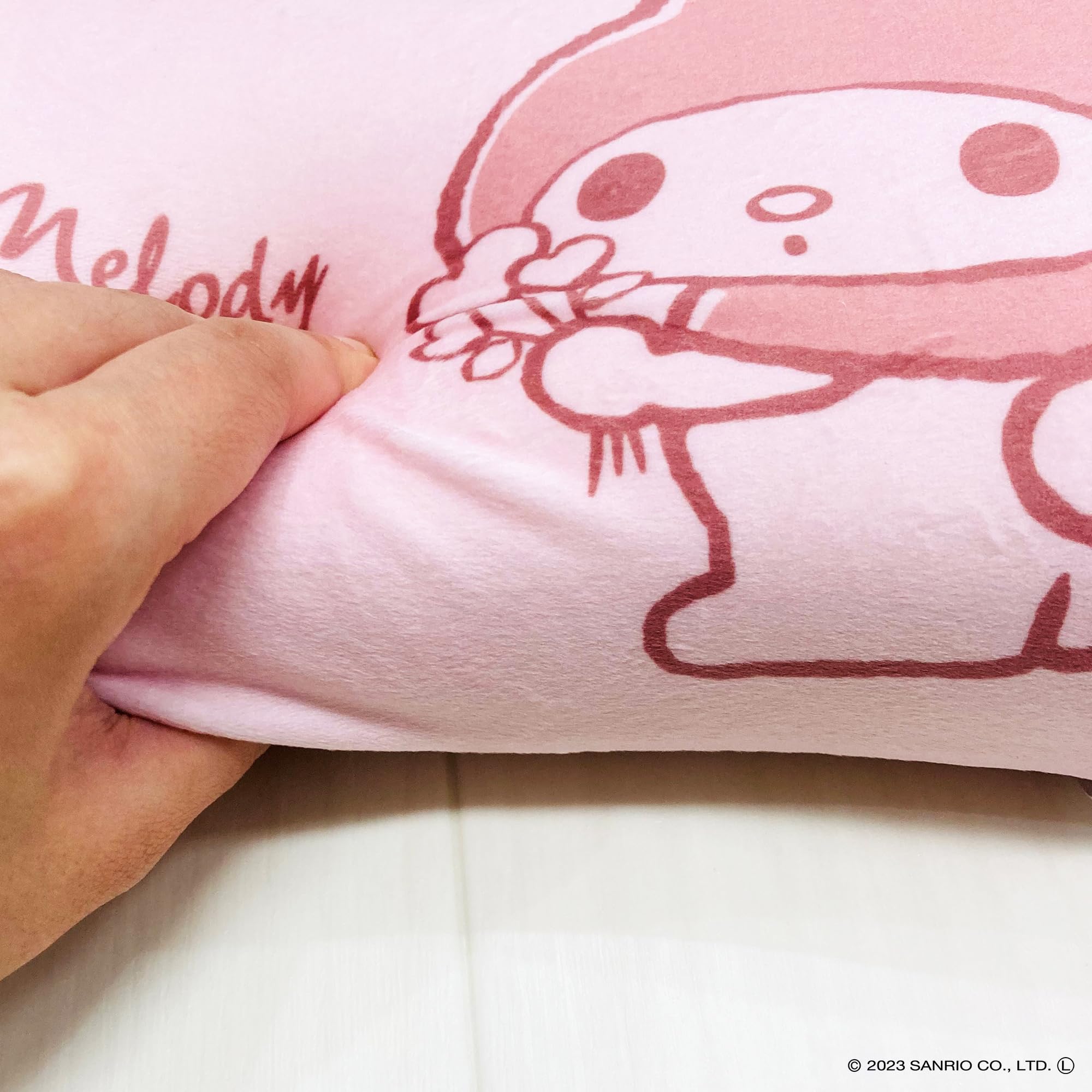 Amazon.co.jp: MORIPiLO 低反発クッション 腰枕 サンリオ