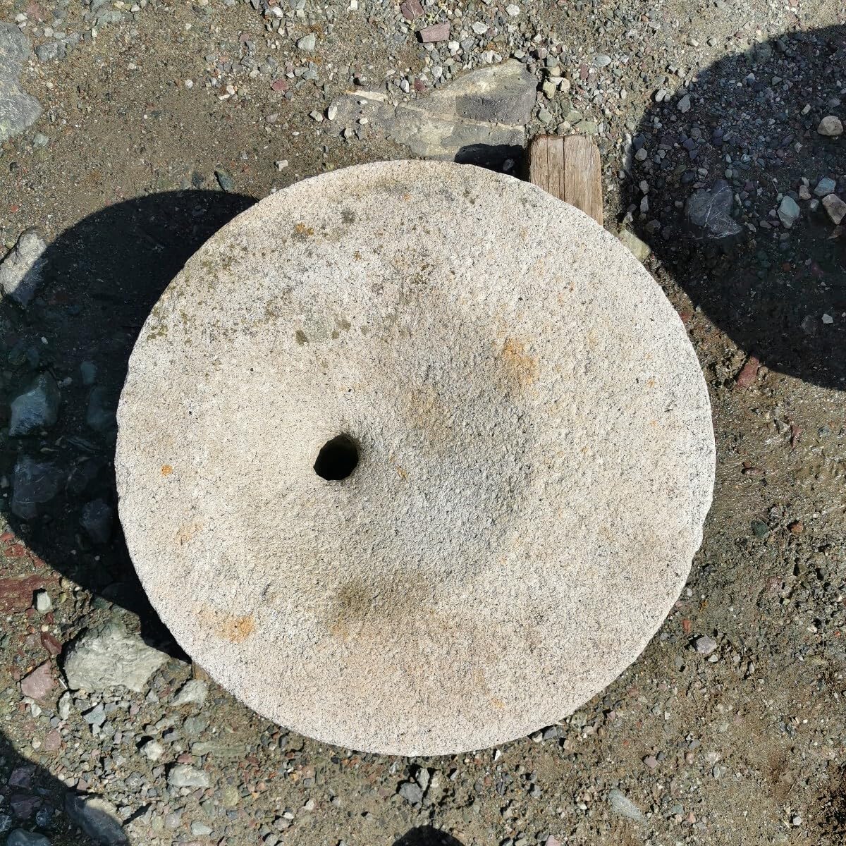 Amazon.co.jp: 石臼2石セット庭石鑑賞石石盆石水石灯籠庭坪庭盆栽