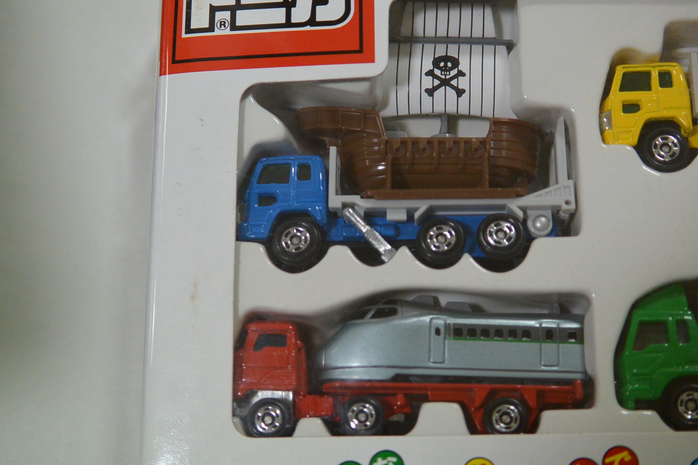 Amazon | トミカ ゆかいなトレーラーセット2 いろんなものをはこんで