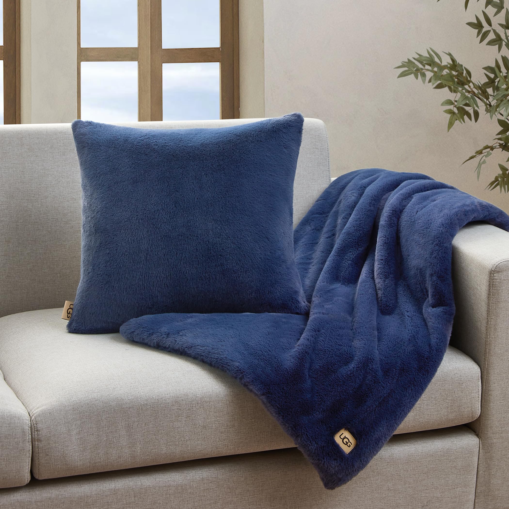 UGG Lanai Blue Throw Pillow, Luxury Faux Fur Oreiller Decorative