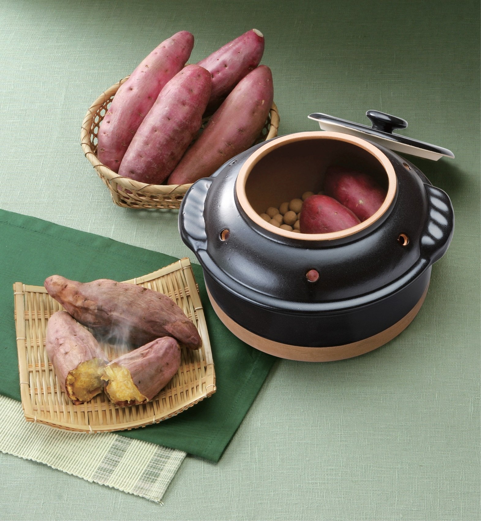 Amazon｜イシガキ産業 ほっこりぐるめやきいも鍋 セラミックボール付